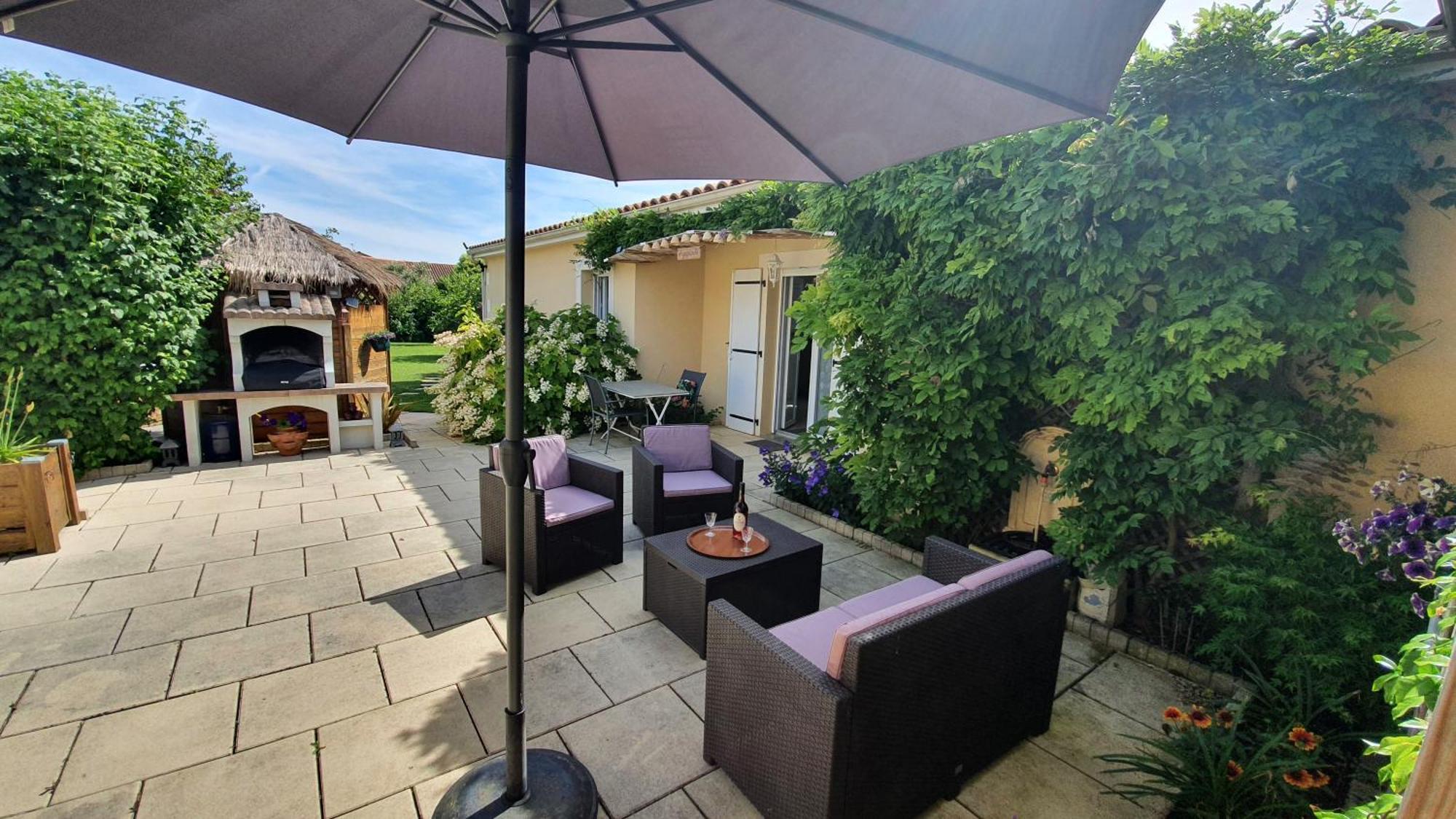 Вилла Agapanthe Saint-Georges-les-Baillargeaux Экстерьер фото